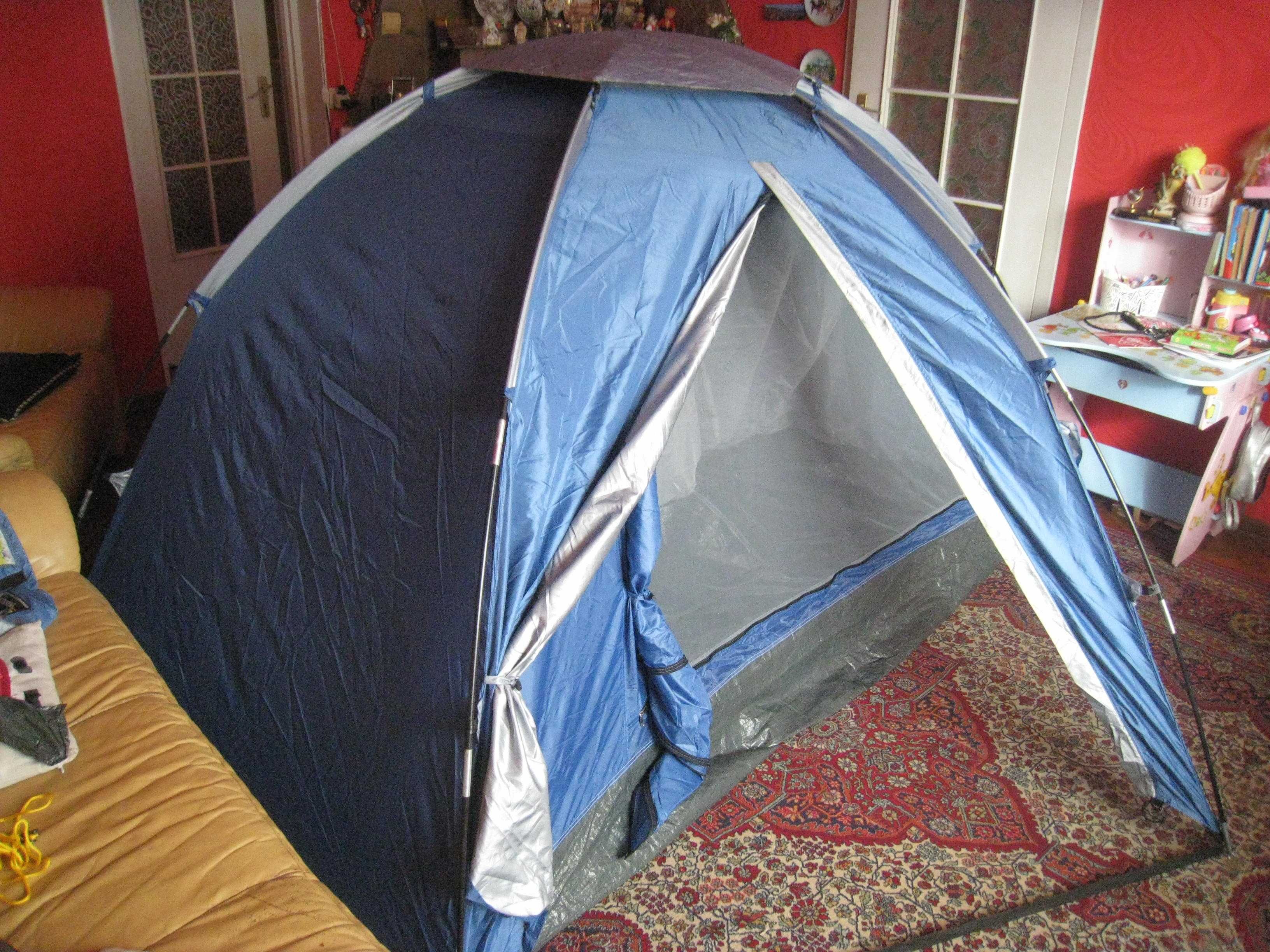 Идеальная 3-4 х местная  двухслойная палатка TREKKER  из Германии