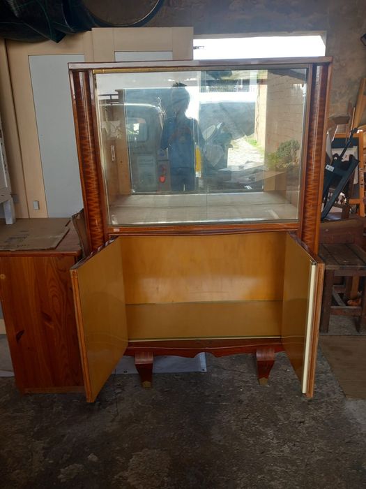 Cristaleira vintage para restauro