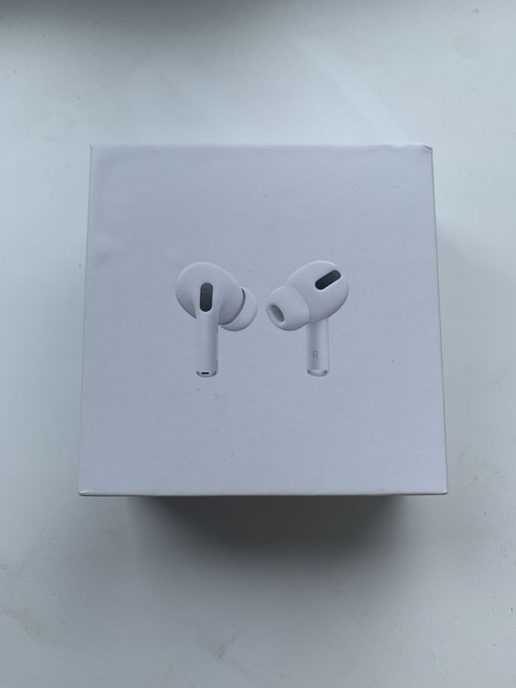 Навушники AirPods Pro