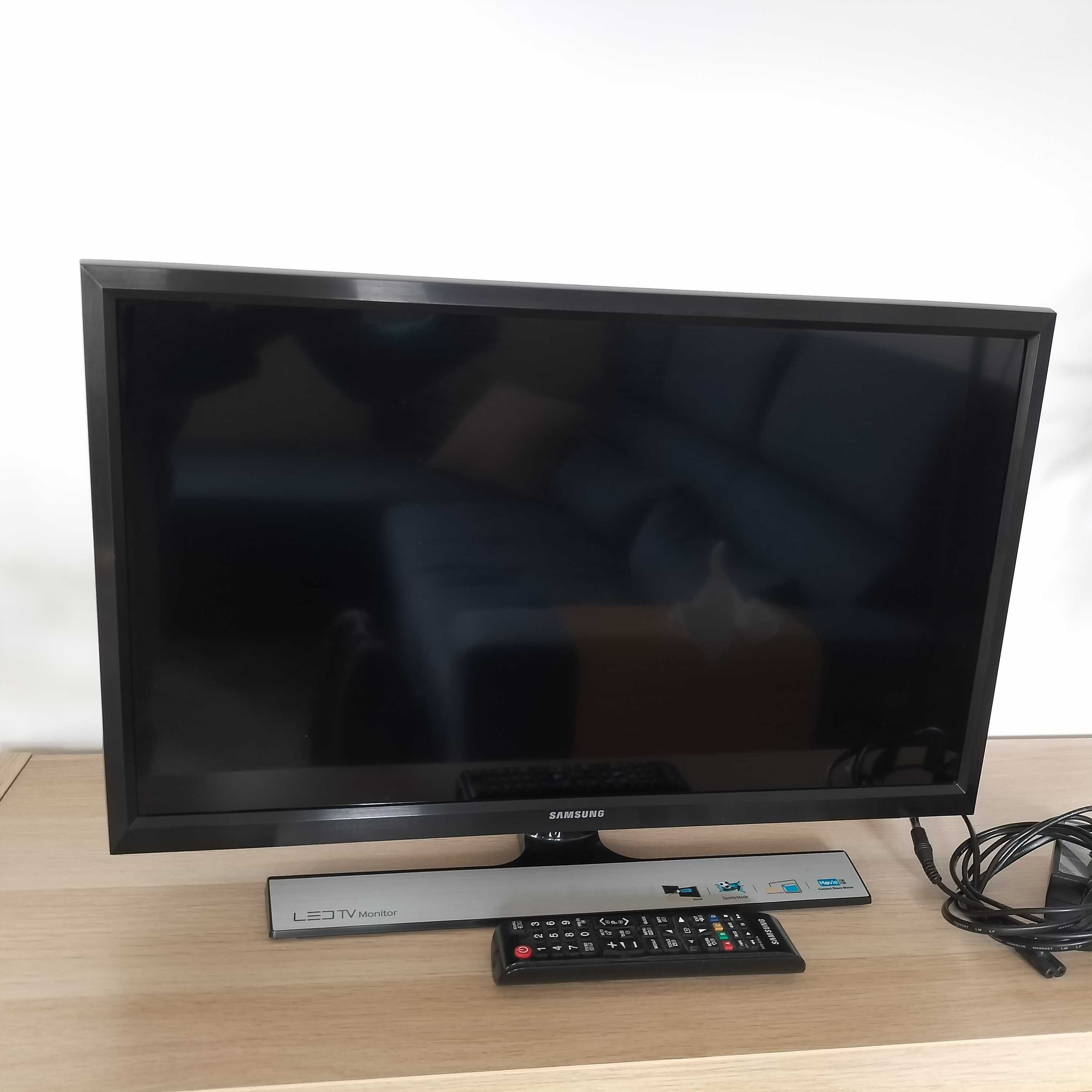 Samsung T24E310EW VA HD 24