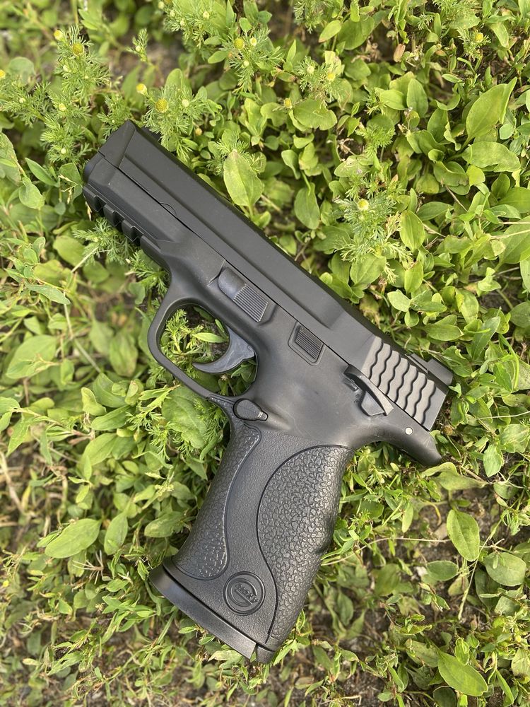 Металевий пістолет Спрінговий Smith Wesson MP40 PRO / Іграшковий