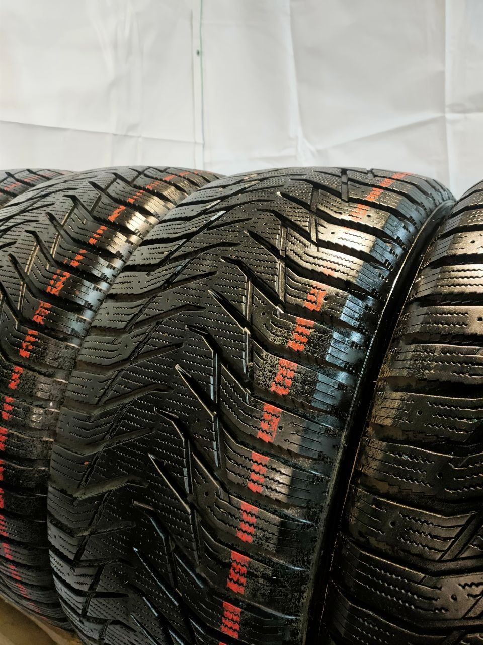 Зима 4 шт 245/40 R18 97T XL Sailun Blazer WST3.