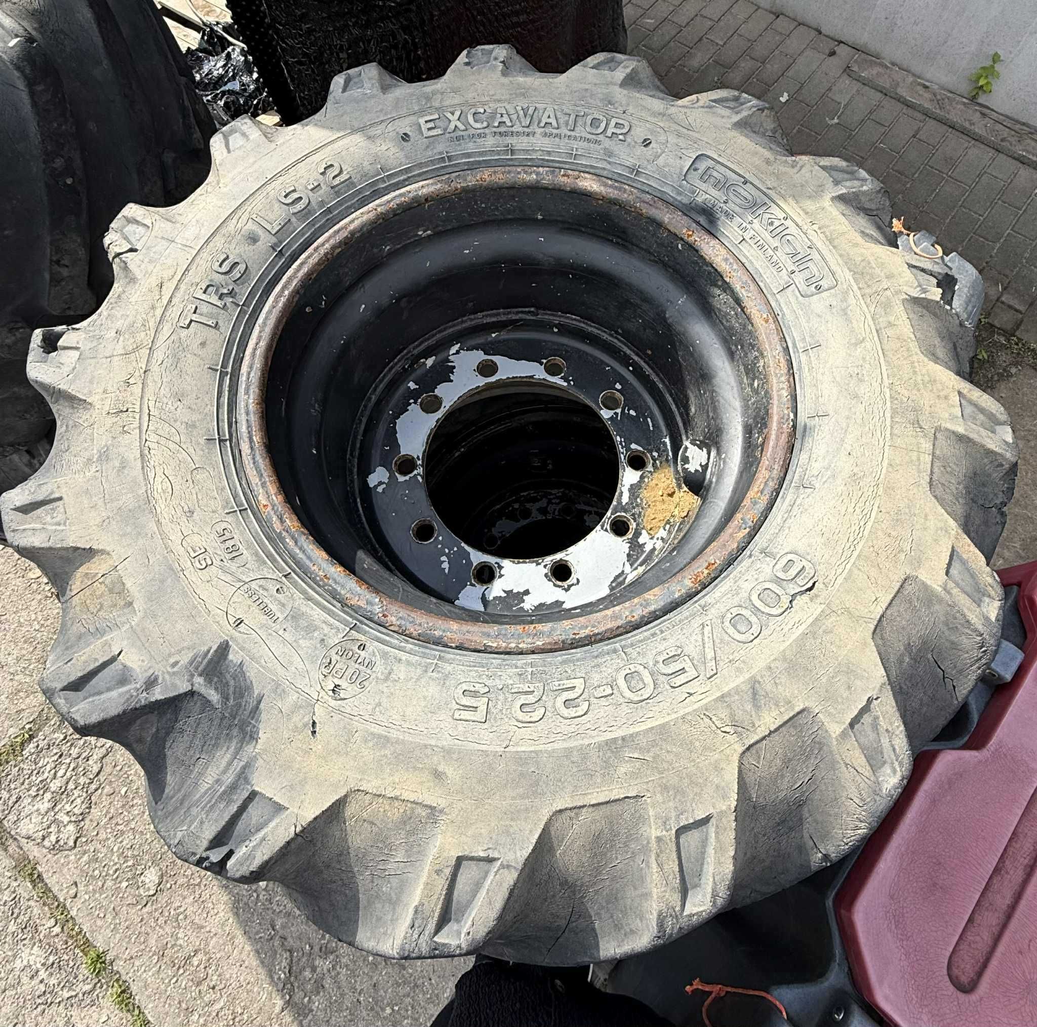 KOŁA do koparki - NOKIAN 600/50-22.5 TRS LS-2