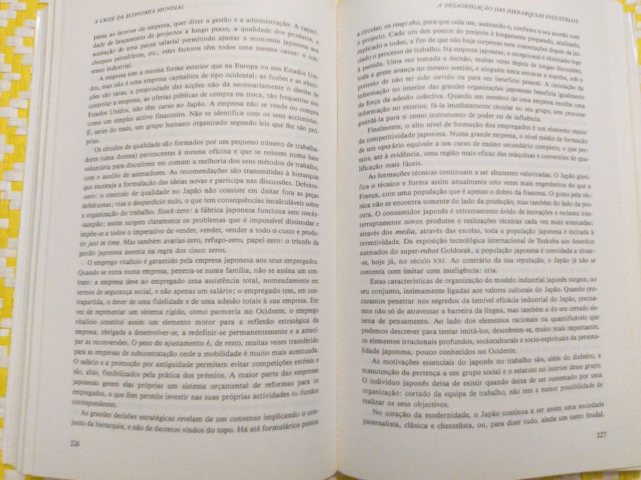 A CRISE da Economia  Mundial– 
Christian Stoffaës