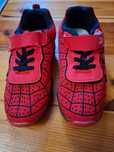 Buty ze spidermanem 35