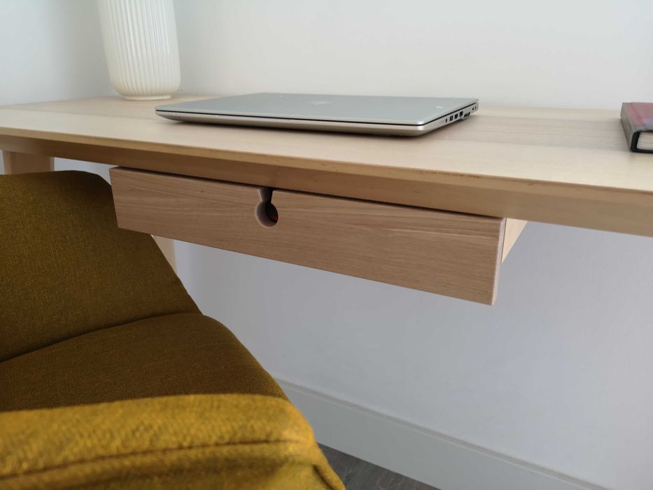 Secretária Lisabo - IKEA e/ou Cadeirão Quilda rotativo La redoute