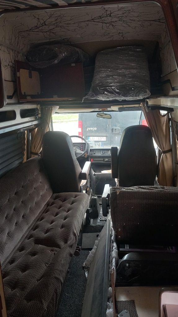 Kamper, camper Mercedes James Cook automat