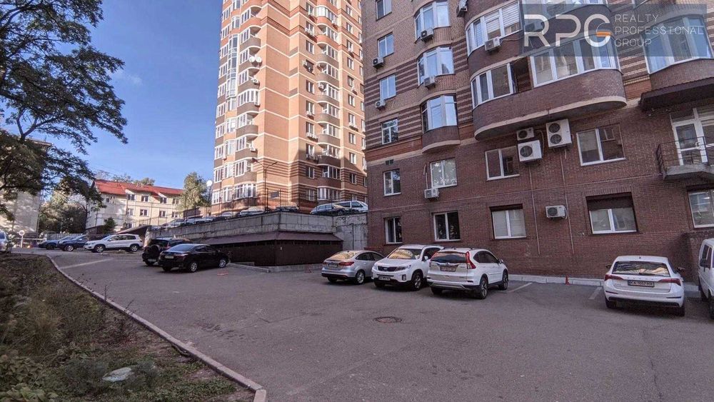 Продам 2к квартиру Печерськ метро Палац України