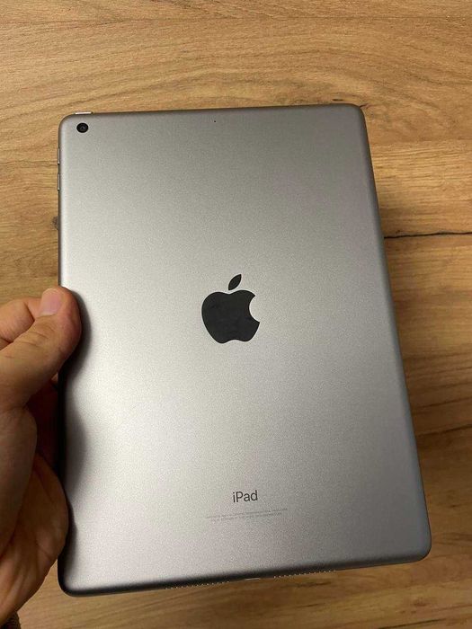 АкціяАйпад iPad Air + НОВА ЗАРЯДКА БАТАРЕЯ 92% є чохли\10 років на олх