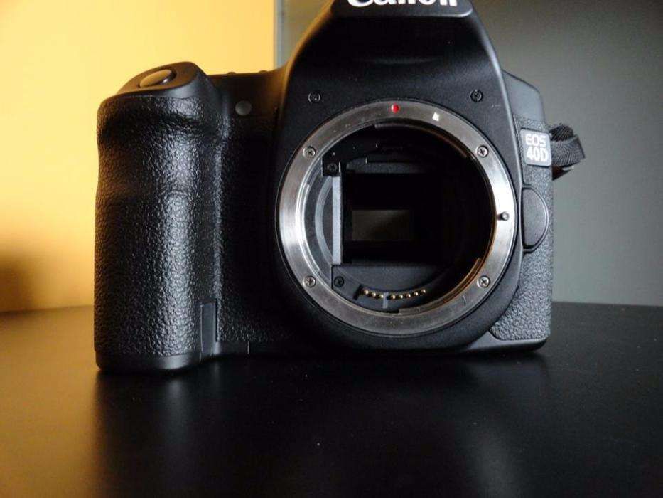Canon 40D + acessorios, vendo separadamente