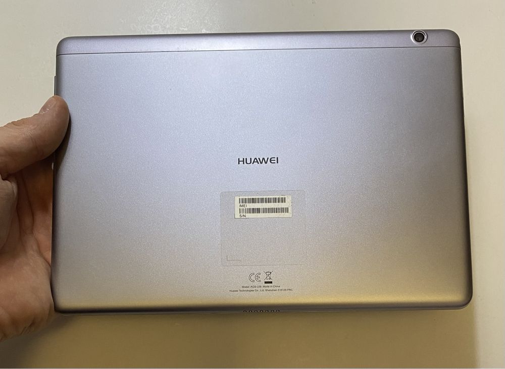 Планшет Huawei MediaPad T3 10/ 2/16GB можна вставити SIM