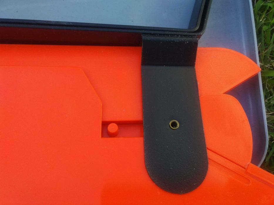 Triângulo carro PEUGEUT novo com Oferta