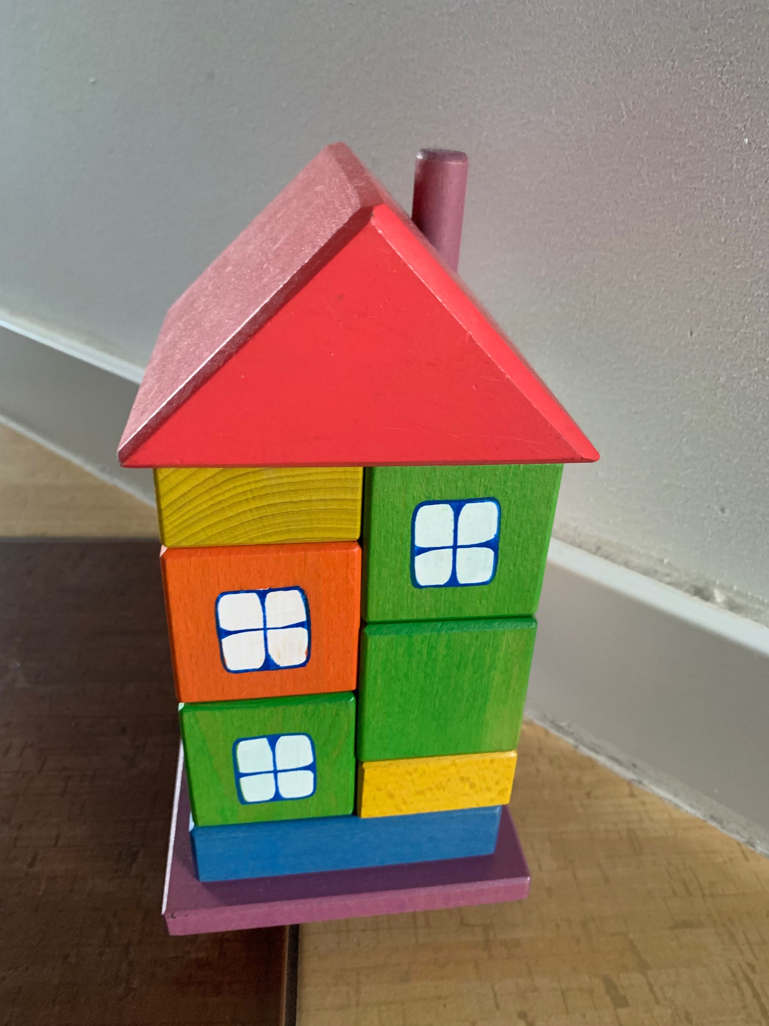 Domek z klocków. Klocki dom Tarnawa Montessori
