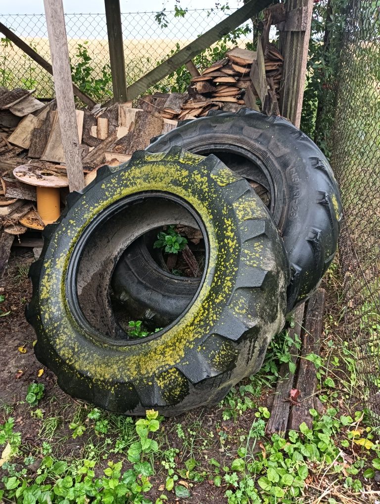 Oddam opony samochodowe i rolnicze