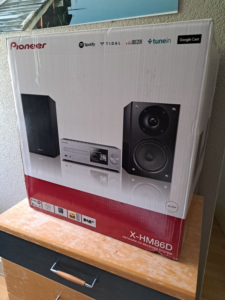 Amplituner  Pioneer HM86D