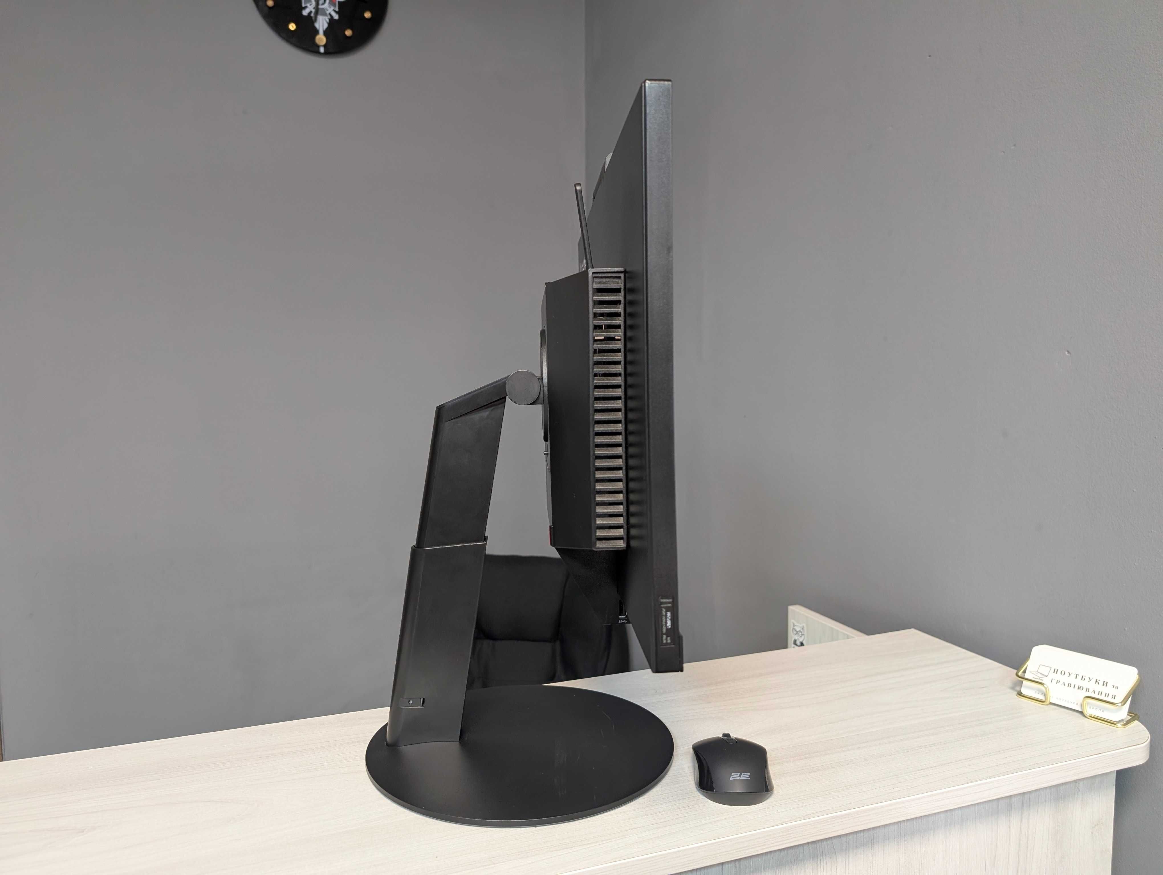Моноблок Lenovo ThinkCentre TIO24 G3/Ryzen 3 4300GE/8/256/24'' IPS FHD