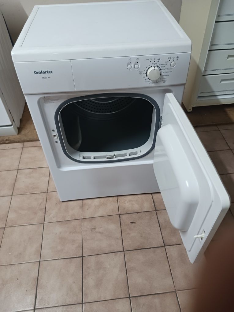 Vendo máquina de secar roupa em excelente estado semi nova possibilida