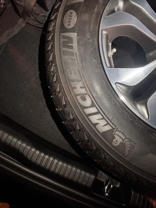 Opony michelin 235/65 R 17