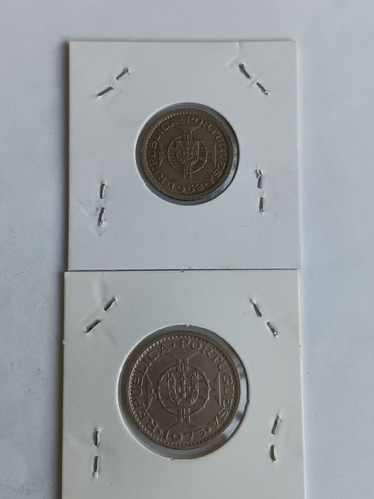 Moedas da Guiné  diversas.