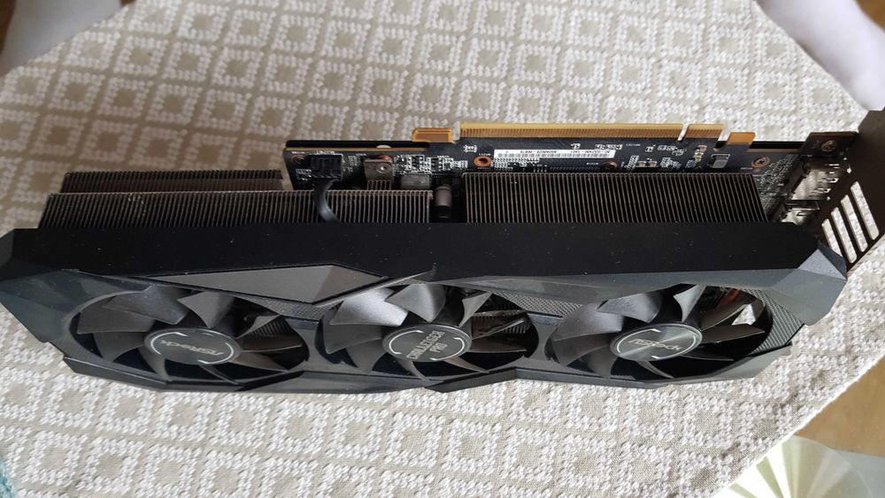 Uszkodzone GPU firmy ASROCK model  RX 5600XT - CLP 6G0