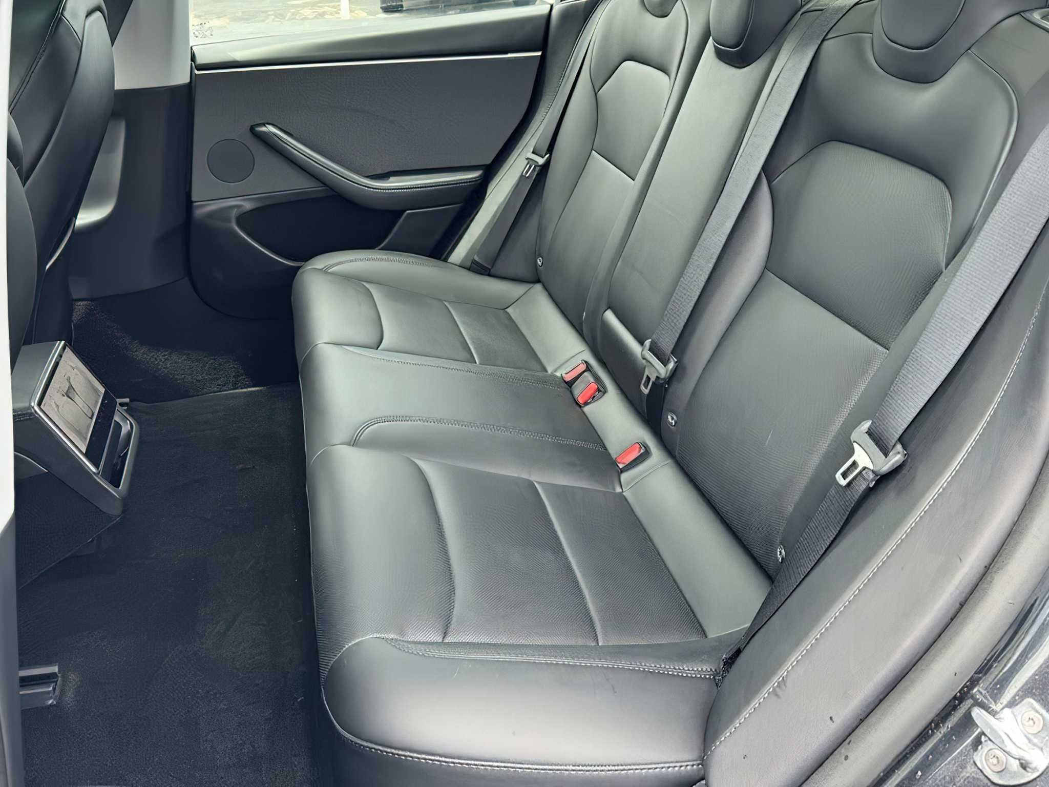 Tesla Model 3 Long Range 2025