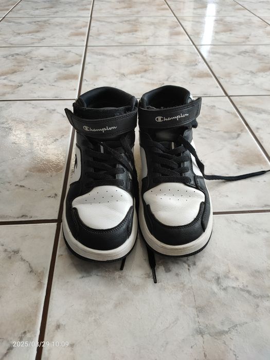 Sprzedam buty Champion