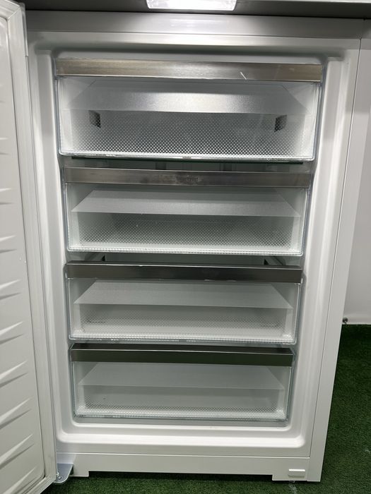 Однокамерний холодильник Liebherr Та Морозильна камера Liebherr