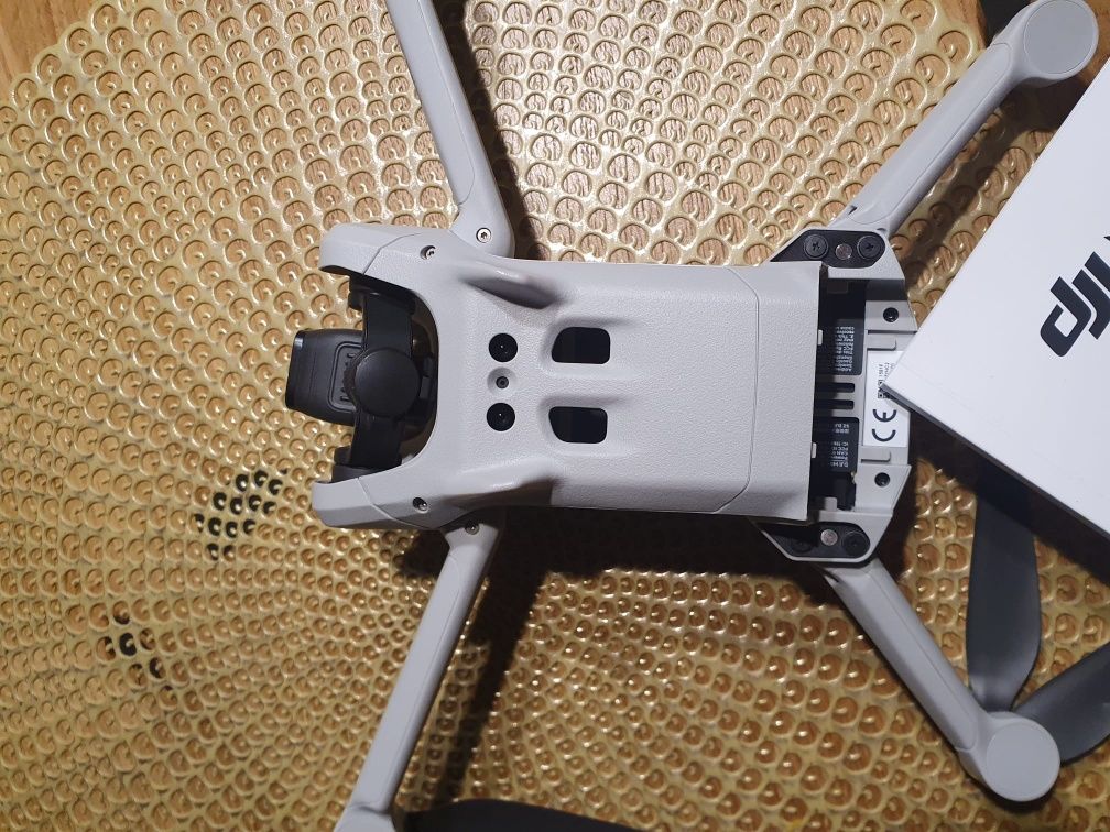 DJi Mini 3 kompletny z pudełkiem po upadku