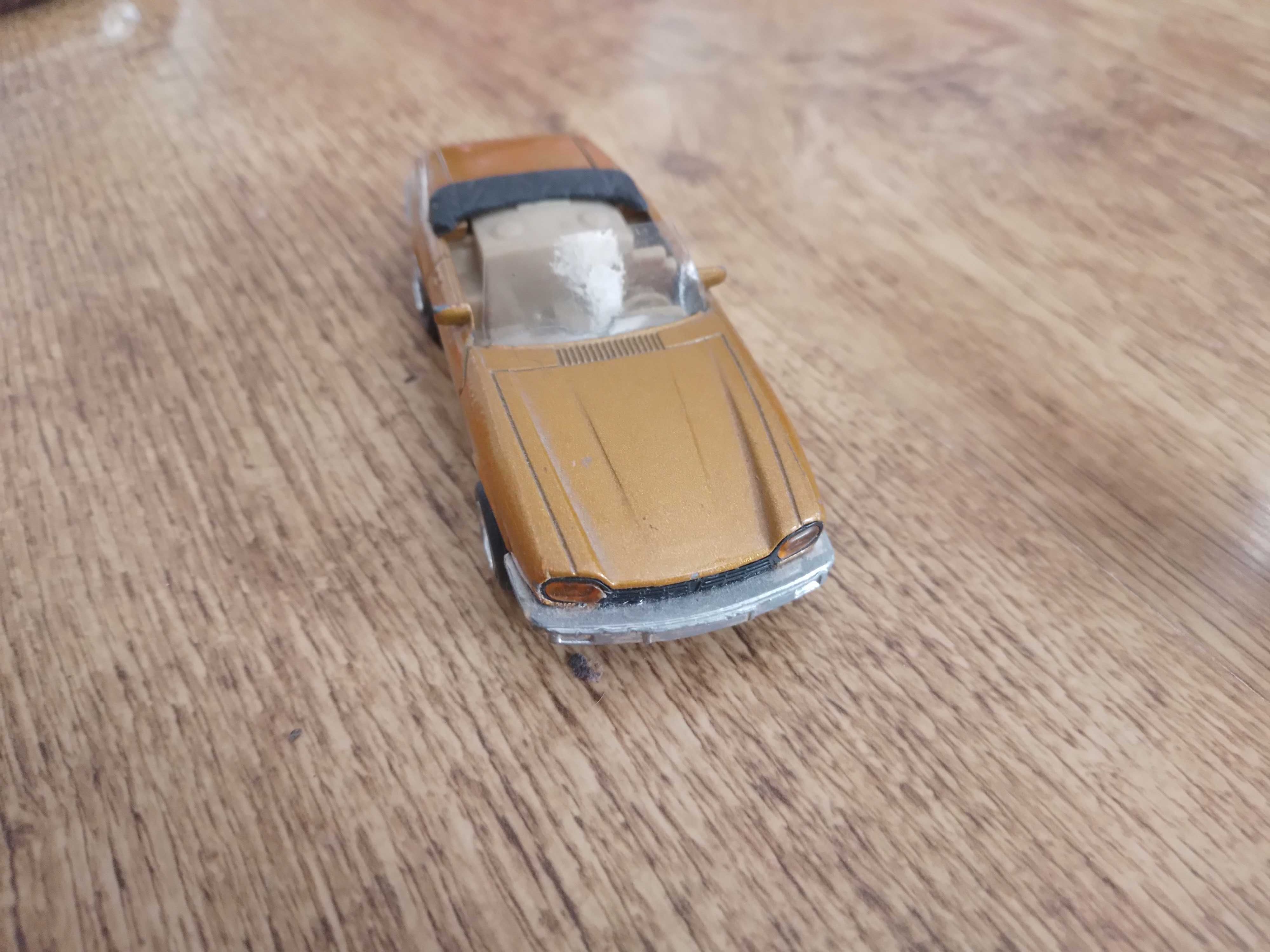 Jaguar XJS; Welly 1:43