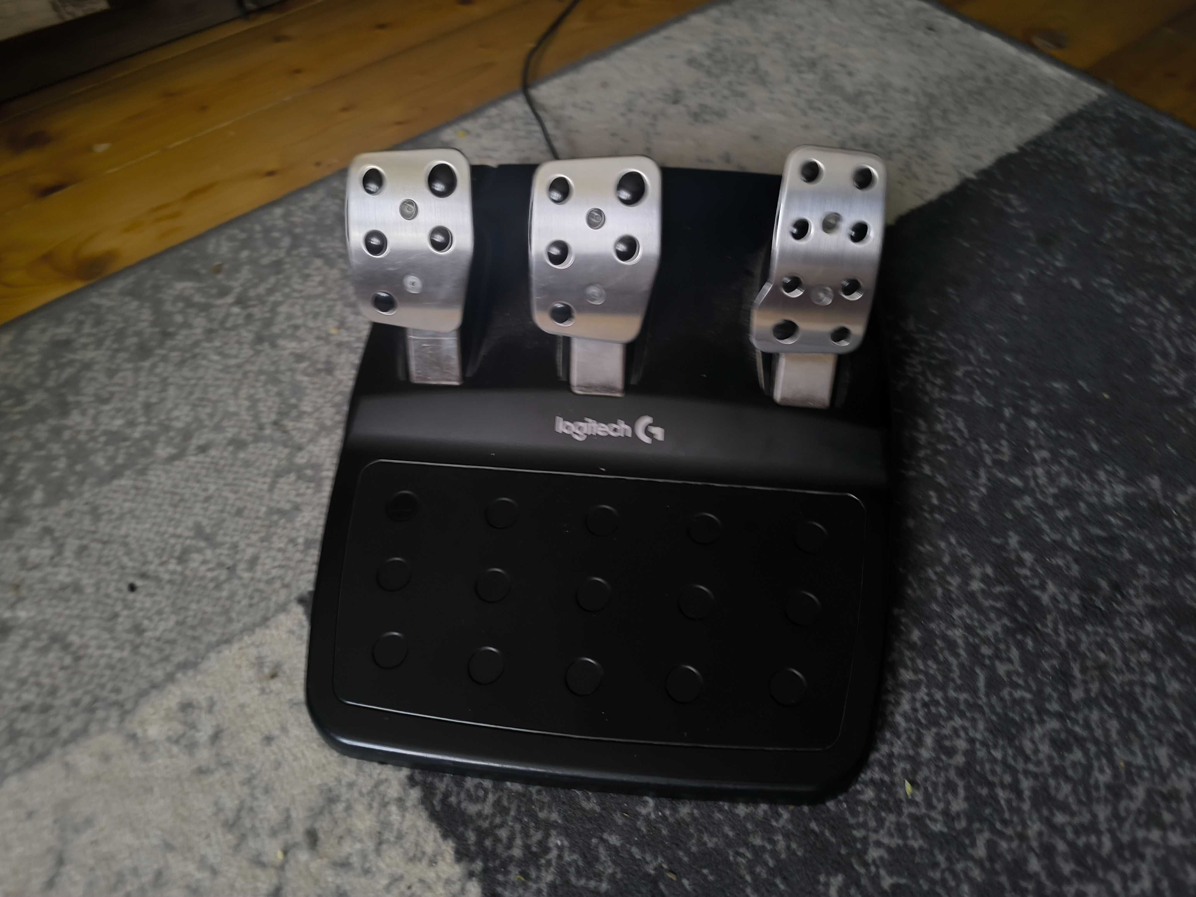 Kierownica Logitech g29 wraz z shifterem, jak nowa!!
