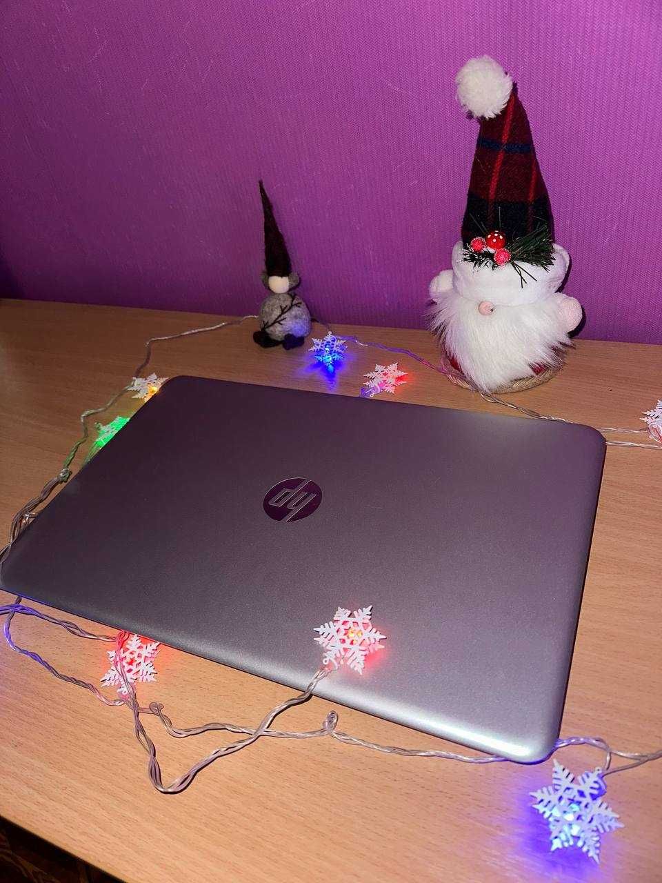 HP Pavilion 15 Silver i3-7100U/RAM 8 ГБ/HDD 1 ТБ/Intel і GeForce 940MX