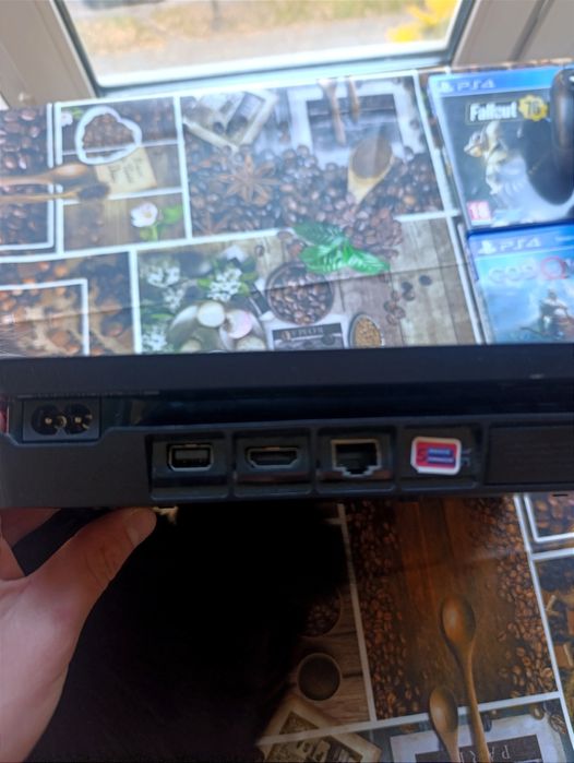Продам Sony PlayStation 4 Slim 500gb