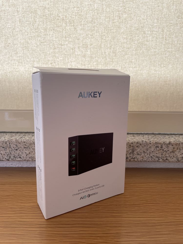 Carregador de Dispositivos Móveis | Aukey | Preto | *NOVO*