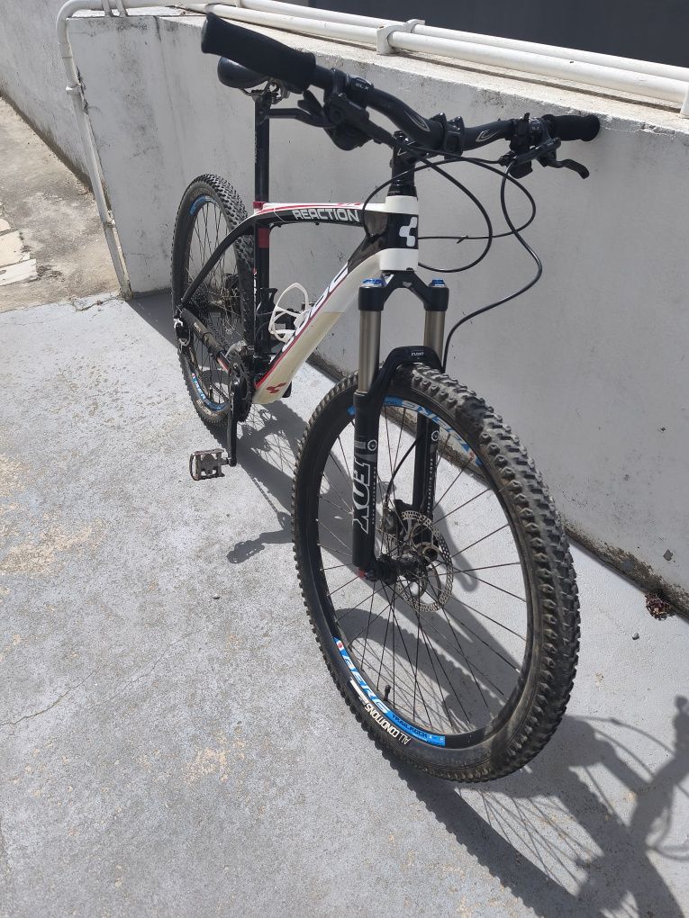 Bicicletas BTT CUBE Sting e Reaction GTC