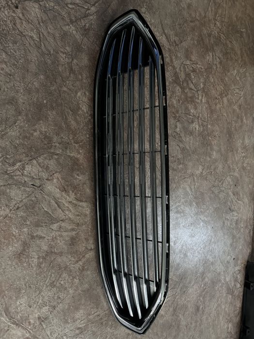 Решітка радіатора Ford Fusion 2017-18р.