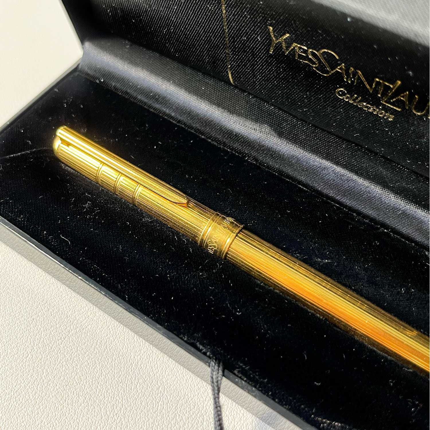 Caneta Ouro Yves Saint Laurent