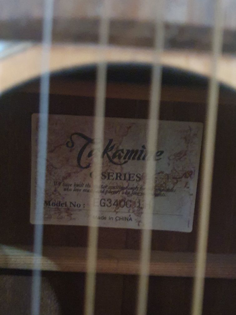 Guitarra electro-acústuca Takamine