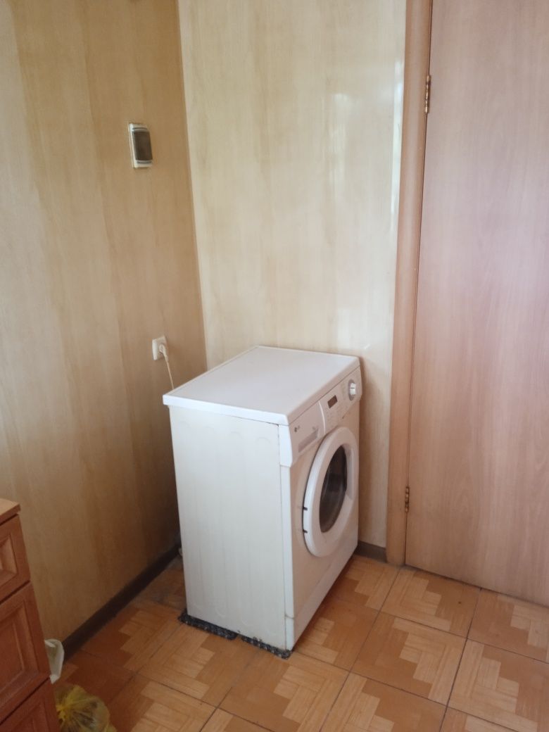 Сдам комнату девушке или парню.