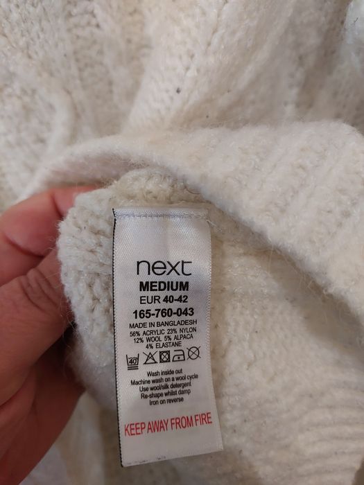 Жіночий светр, кофта