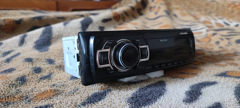 Магнитола Cyclone USB/AUX/SD