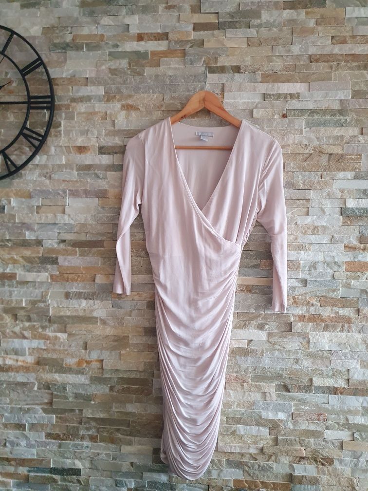 Sukienka elegancka pudrowy róż marszczoną dekolt H&M