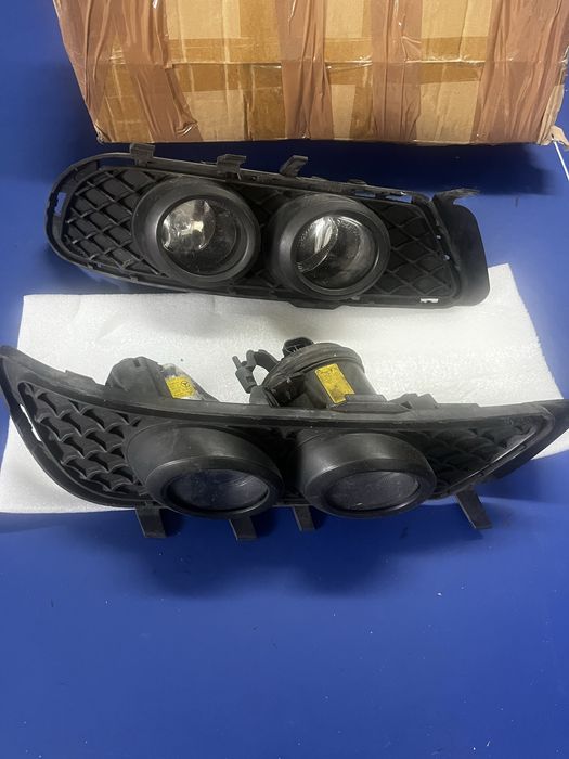 2 Farois de Nevoeiro Mercedes w212