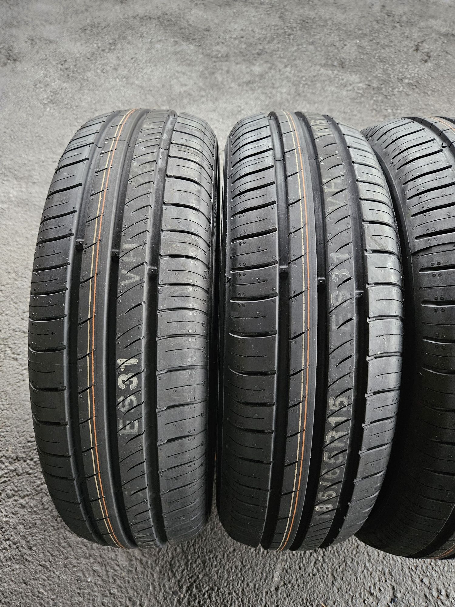 Nowy Kpl Opon Letnich Kumho Ecowing ES31 185.65.15 88H Rok 2022