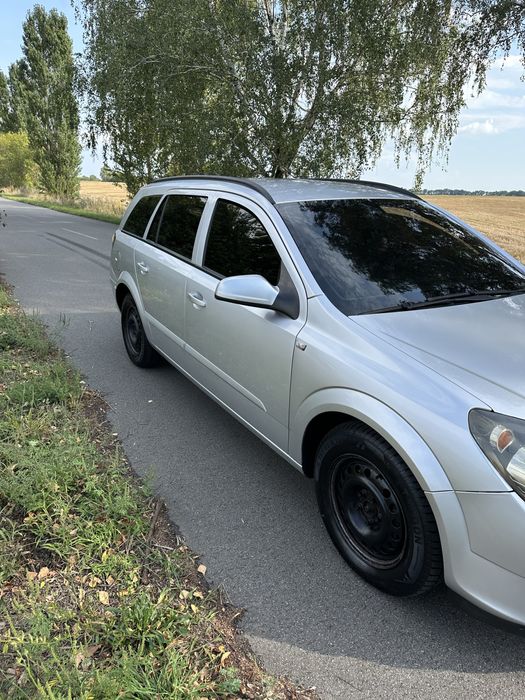 Опель астра h 2004р