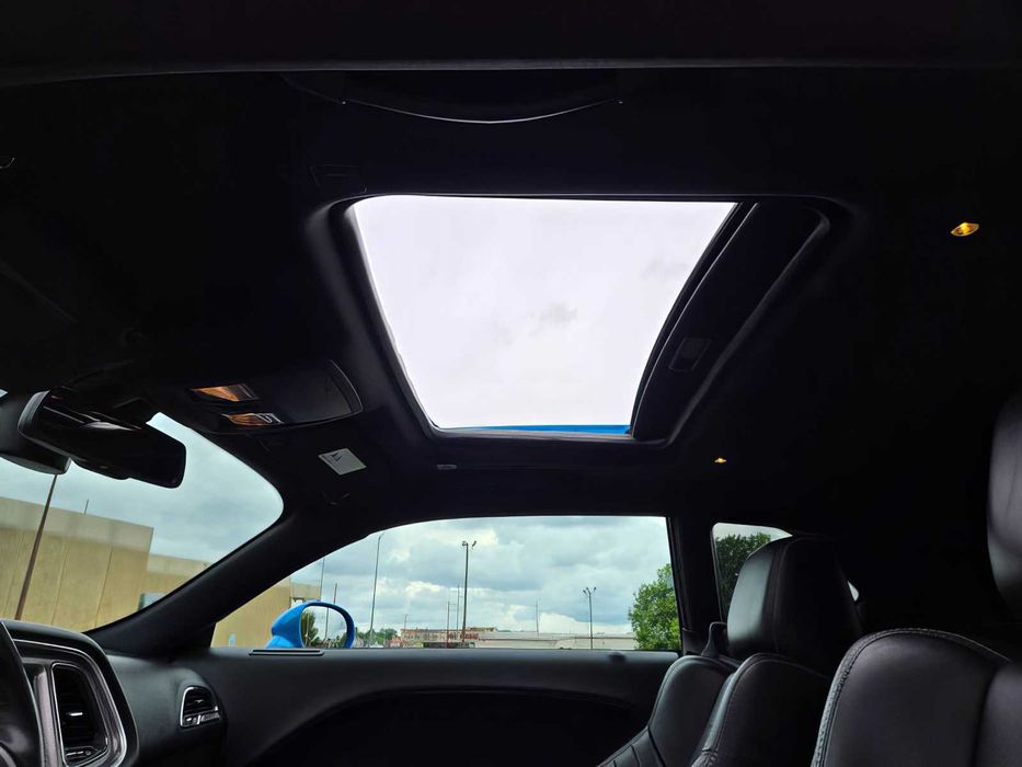 Dodge Challenger      2019