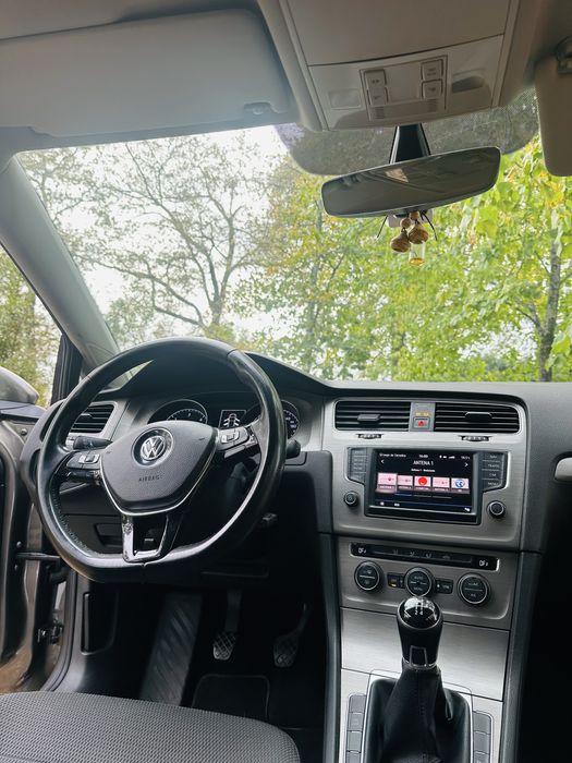 VOLKSWAGEN Golf Carrinha