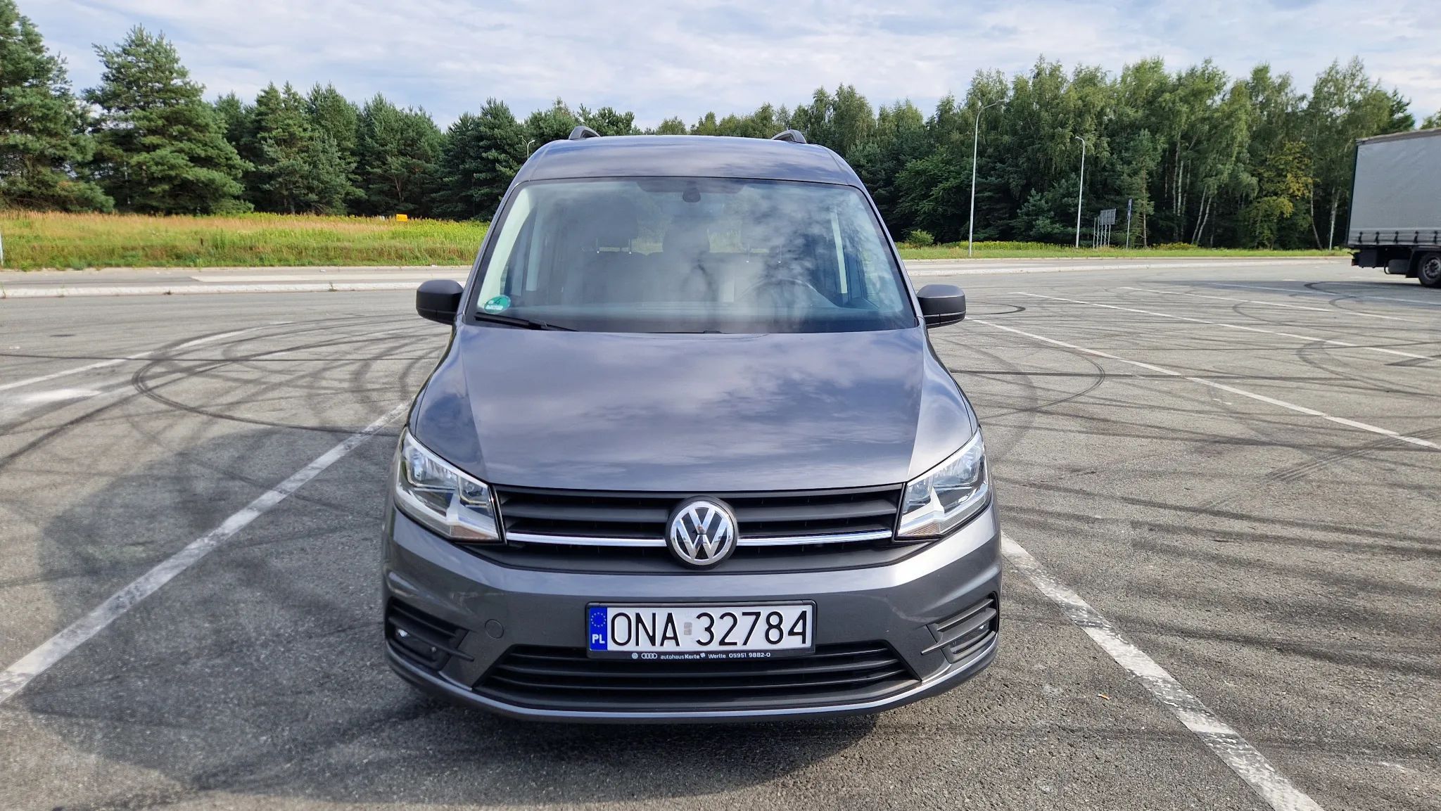 Volkswagen Caddy 7 osobowy, bezwypadkowy, serwis ASO