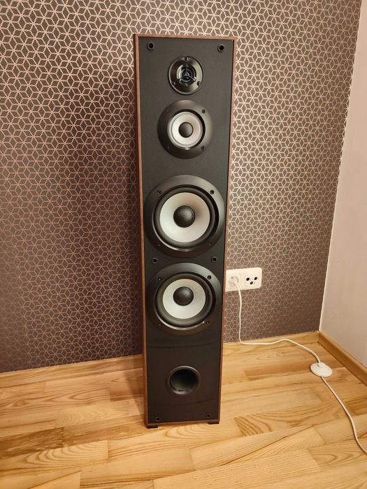 Zestaw kina domowego SONY STR-DH800 wraz z 5 głośniami i subwooferem