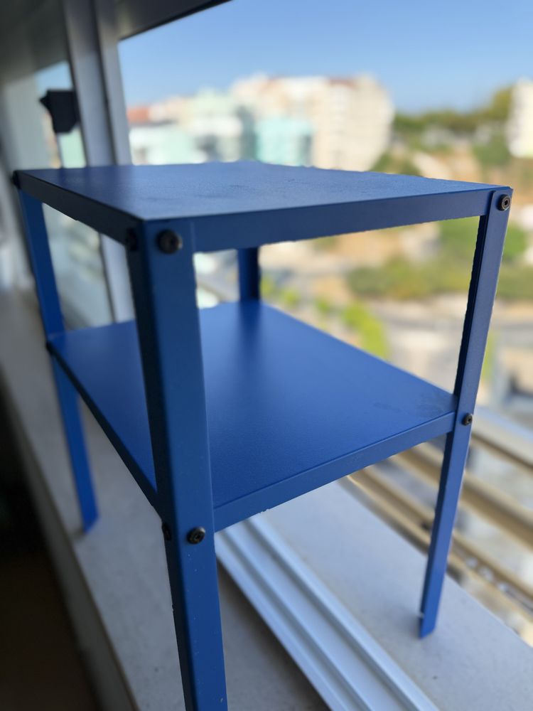 Mesa de cabeceira, azul, 37x28 cm