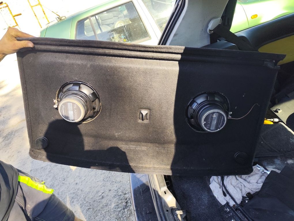 VW Golf IV półka bagażnika głośnik Pioneer 350W